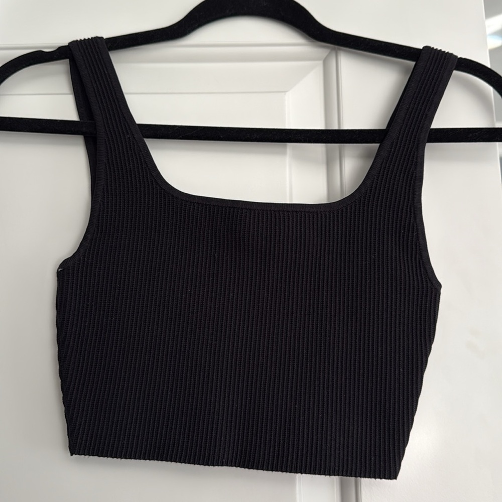 Aritzia Black Ribbed Women's Top